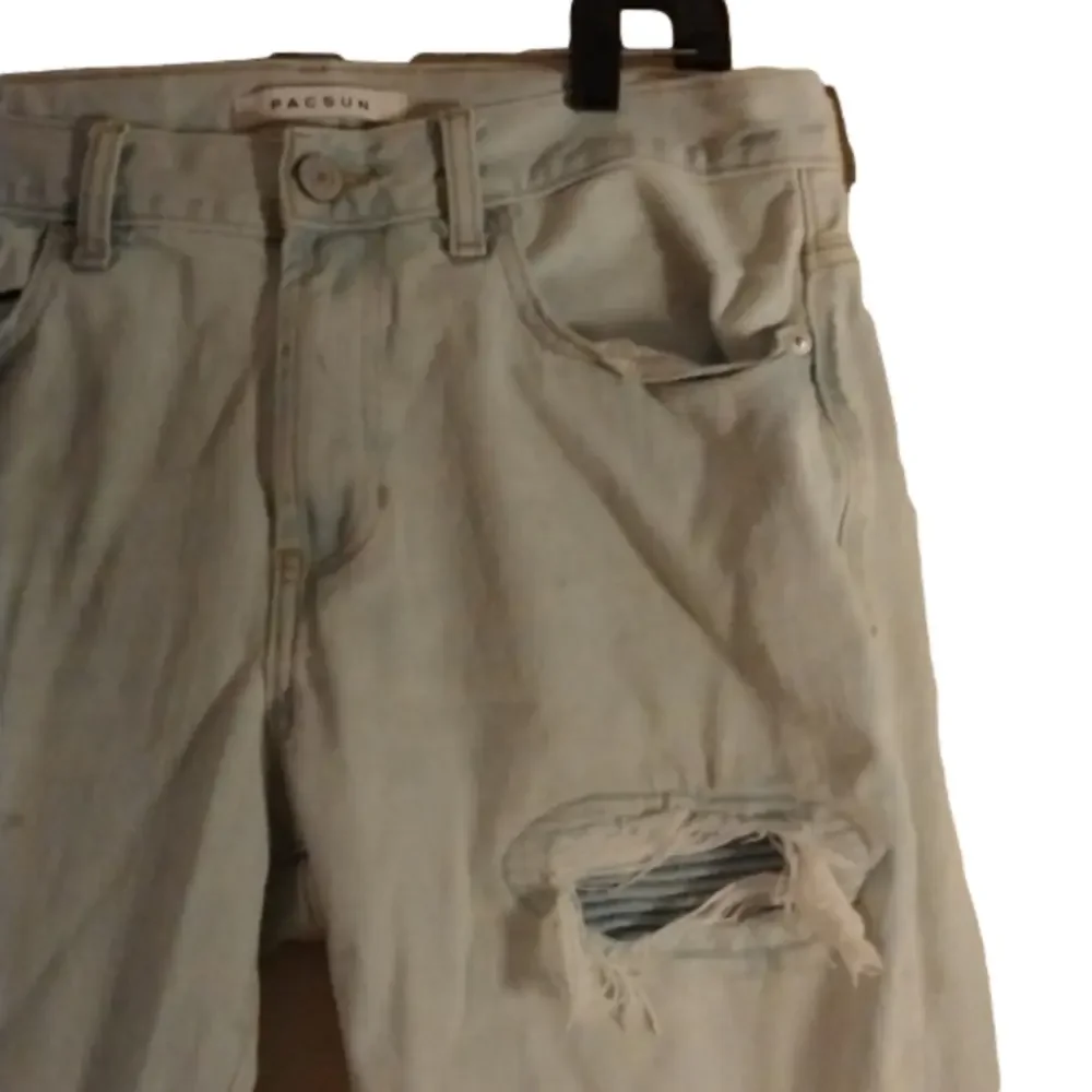 Pacsun mens stacked skinny lightwash distressed jeans. Size 32x 30.